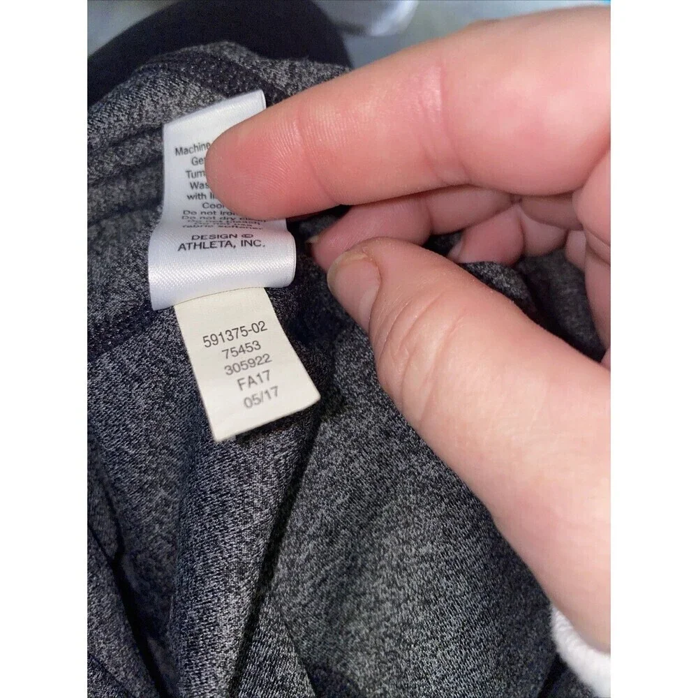 Athleta Heather Gray Cropped Leggings with Stitching Small